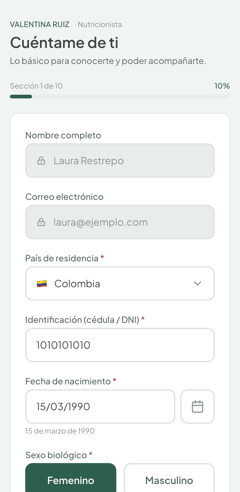 Cuestionario en el celular del paciente: datos personales, país, fecha de nacimiento y sexo biológico